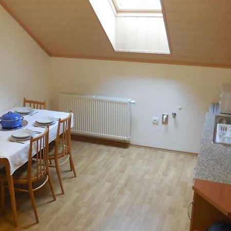 Privat Pod Kostolom - Ubytovanie Valča Εξωτερικό φωτογραφία