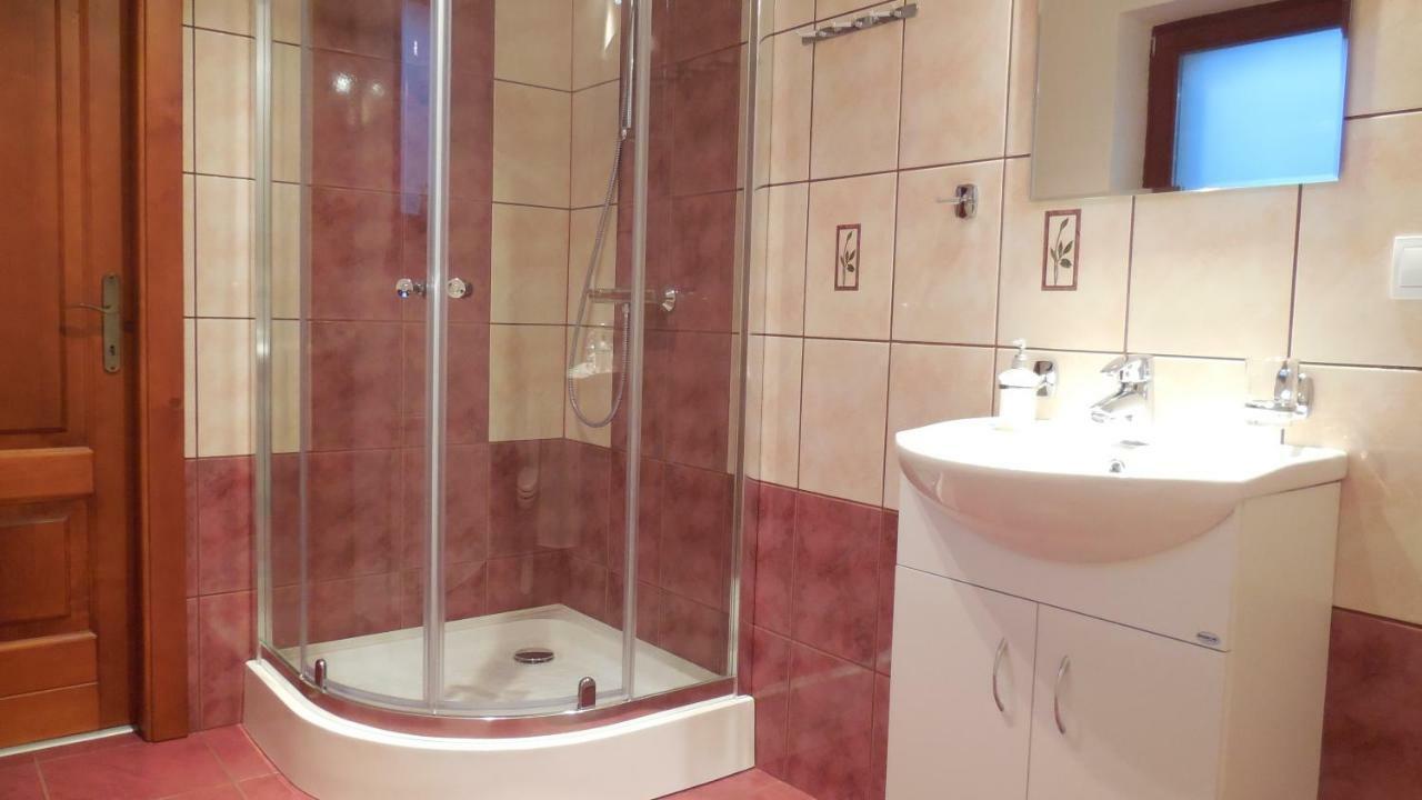 Privat Pod Kostolom - Ubytovanie Valča Εξωτερικό φωτογραφία
